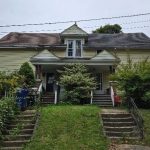 3-bedroom semi-detached home for sale in Niagara Falls — 4336 Elgin Street (Photo 4)