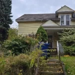 3-bedroom semi-detached home for sale in Niagara Falls — 4336 Elgin Street (Photo 5)