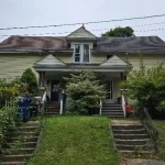 3-bedroom semi-detached home for sale in Niagara — 4340 Elgin Street (Photo 1)