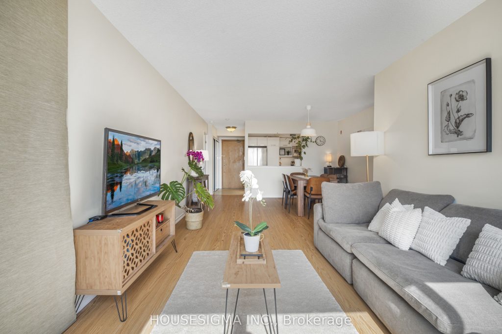 2-bedroom condo apartment for sale in Toronto — 438 - 22 Southport Street (Photo 1)