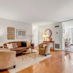 2-bedroom condo apartment for sale in Toronto — 438 - 22 Southport Street (Photo 4)