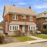 4-bedroom detached home for sale in Hamilton — 43 Balsam Avenue S (Photo 1)