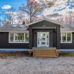 2-bedroom detached home for sale in Simcoe — 43 Lakeside Drive (Photo 2)