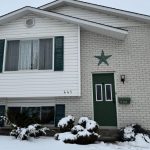 2-bedroom detached home for sale in Renfrew — 441 Mackay Street (Photo 3)