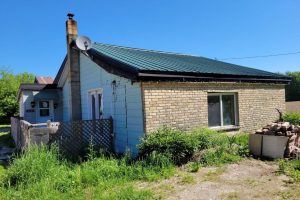 2-bedroom detached home for sale in Bruce — 444 Chepstow Road