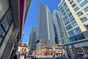 1-bedroom condo apartment for rent in Toronto — 4507 - 8 Wellesley Street W