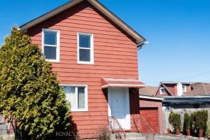 3-bedroom detached home for sale in Niagara — 4593 Park Street