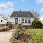 3-bedroom detached home for sale in Niagara — 45 Chaplin Avenue (Photo 3)