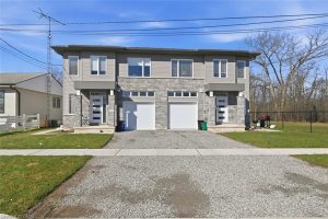 Studio home for sale in Windsor — 46 Pietz Avenue