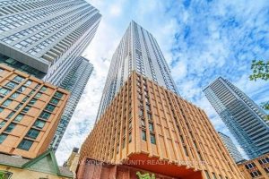 2-bedroom condo apartment for sale in Toronto — 4727 - 28 Widmer Street
