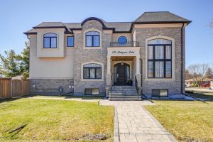 4-bedroom detached home for sale in Halton — 476 Tennyson Drive