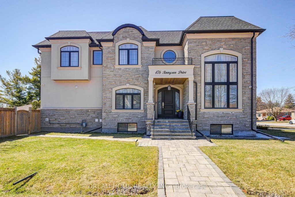 4-bedroom detached home for sale in Halton — 476 Tennyson Drive (Photo 1)