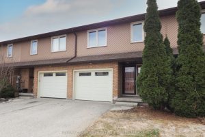 3-bedroom condo townhouse for sale in Oxford — 47 Hiawatha Road