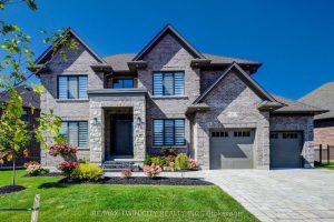 5-bedroom detached home for sale in Waterloo — 47 Pioneer Ridge Drive