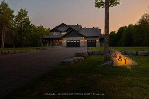 6-bedroom detached home for sale in Renfrew — 481 Sangeet Place