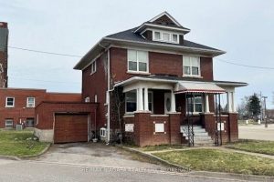 4-bedroom detached home for rent in Niagara Falls — 4893 Hunter Street