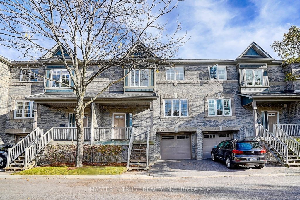 3-bedroom condo townhouse for sale in Peel — 48 - 5535 Glen Erin Drive (Photo 1)