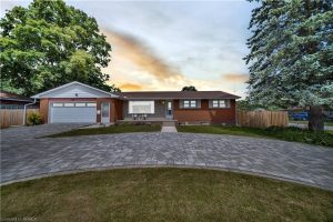 3-bedroom detached home for sale in Grey County — 490 Saddler Street E