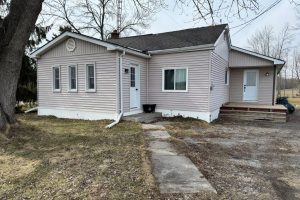 3-bedroom detached home for sale in Lennox & Addington — 4962 County Rd 8 Road