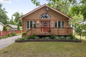 4-bedroom detached home for sale in Simcoe — 49 32nd Street N
