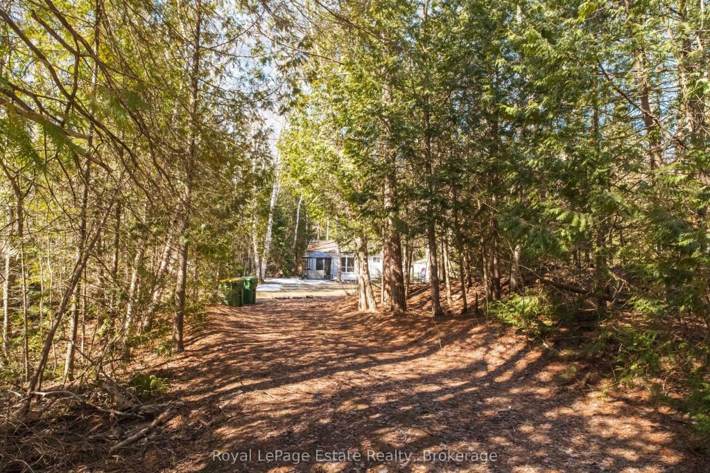 2-bedroom detached home for sale in Nipissing — 49 Thompson Avenue (Photo 1)