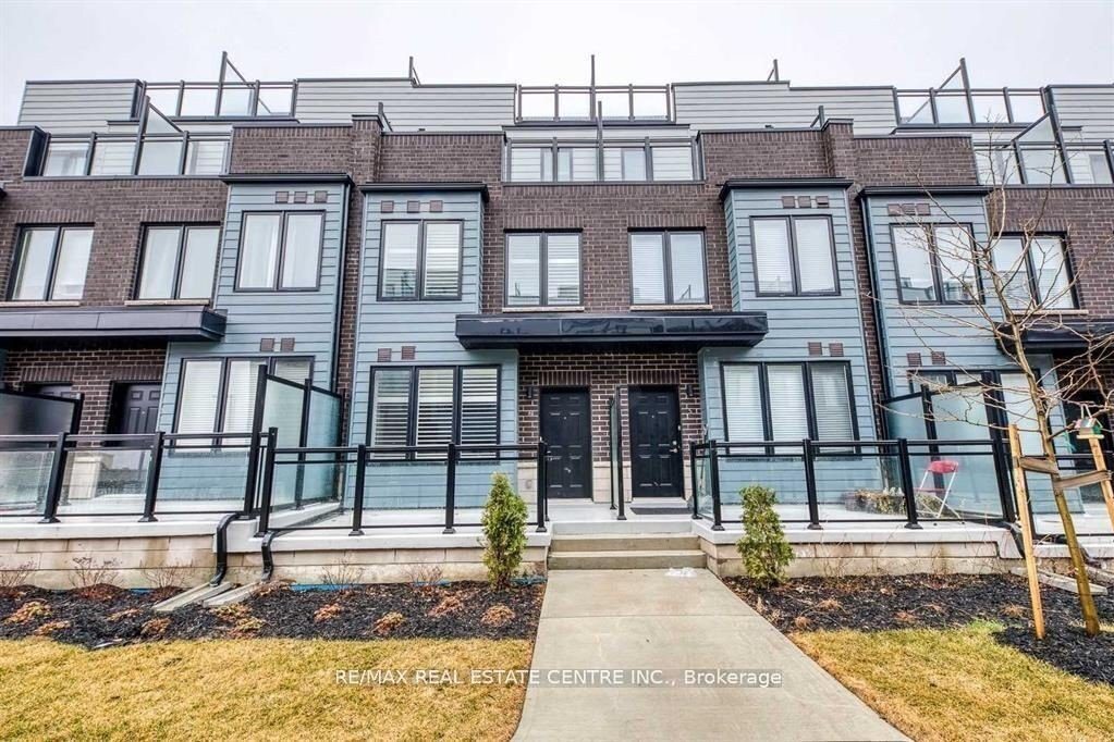 3-bedroom condo townhouse for rent in Mississauga — 4 - 2285 Mcnab Lane (Photo 1)