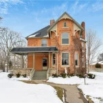 6-bedroom home for sale in Chatham-kent — 4 Sherman Street (Photo 4)