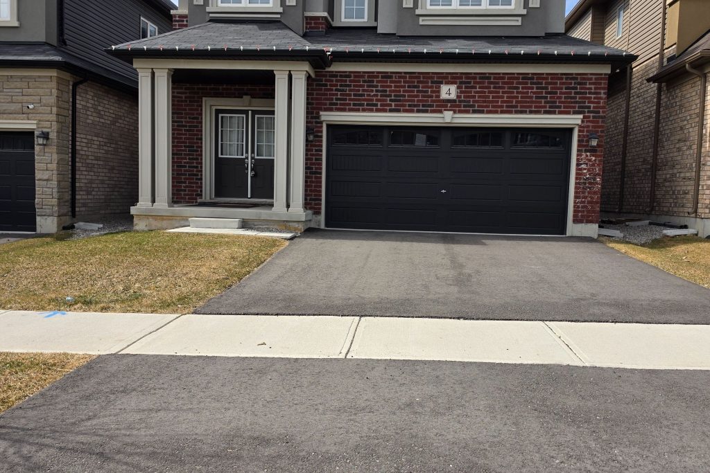 4-bedroom detached home for rent in Brantford — 4 Stokes Road (Photo 1)