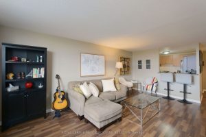 2-bedroom condo apartment for sale in Peel — 501 - 6720 Glen Erin Drive