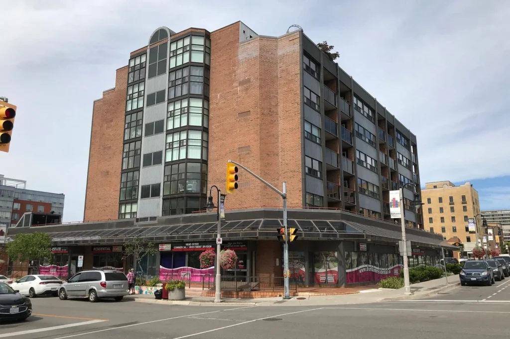 1-bedroom condo apartment for rent in Oshawa — 501 - 80 Athol Street E (Photo 1)
