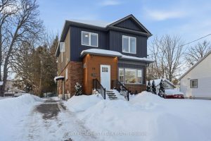6-bedroom detached home for sale in Hamilton — 50 Broadway Avenue