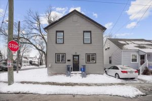 4-bedroom triplex home for sale in Haldimand — 510 Britannia Avenue