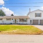 3-bedroom detached home for sale in Elgin — 51169 Clinton Street (Photo 1)