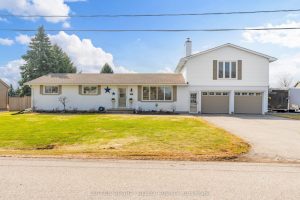 3-bedroom detached home for sale in Elgin — 51169 Clinton Street