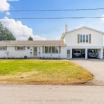 3-bedroom detached home for sale in Elgin — 51169 Clinton Street (Photo 2)
