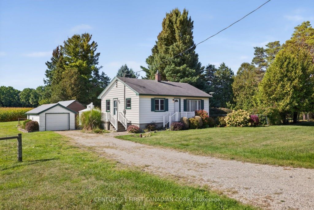 2-bedroom detached home for sale in Middlesex — 5147 Egremont Drive (Photo 1)