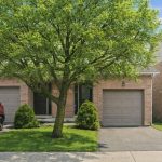 3-bedroom condo townhouse for sale in Hamilton — 51 - 26 Moss Boulevard (Photo 1)