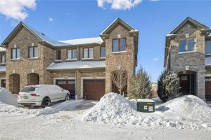 2-bedroom home for sale in Kitchener — 523 Hollybrook Crescent