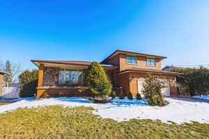3-bedroom detached home for sale in Hamilton — 53 Glover Road