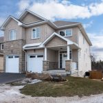4-bedroom detached home for sale in Calgary — 542 Rankin Crescent (Photo 5)