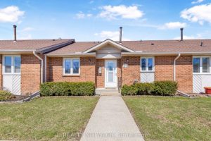 2-bedroom condo townhouse for sale in Niagara — 54 - 122 Bunting Road