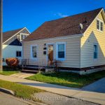 2-bedroom detached home for sale in Brantford — 54 Eighth Avenue (Photo 2)