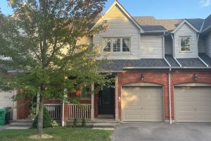 3-bedroom condo townhouse for sale in Peel — 55 - 5223 Fairford Crescent