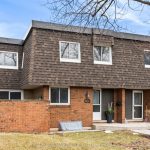 3-bedroom condo townhouse for sale in Burlington — 562 Forestwood Crescent (Photo 3)