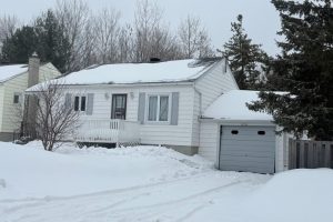 1-bedroom detached home for sale in Bruce — 578 Mcphail Street