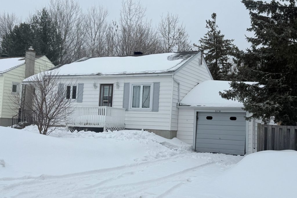1-bedroom detached home for sale in Bruce — 578 Mcphail Street (Photo 1)