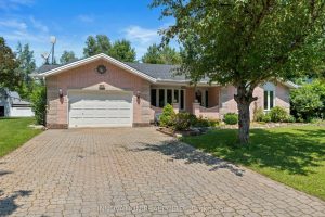 3-bedroom detached home for sale in Ottawa — 5810 Vars Street