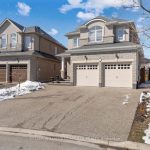 5-bedroom detached home for sale in Hamilton — 59 Robertson Road (Photo 4)