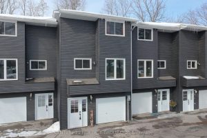 3-bedroom condo townhouse for sale in Georgina — 5 - 113 North Street