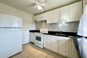 1-bedroom multiplex home for rent in Toronto — 5 - 2696 Lake Shore Boulevard W